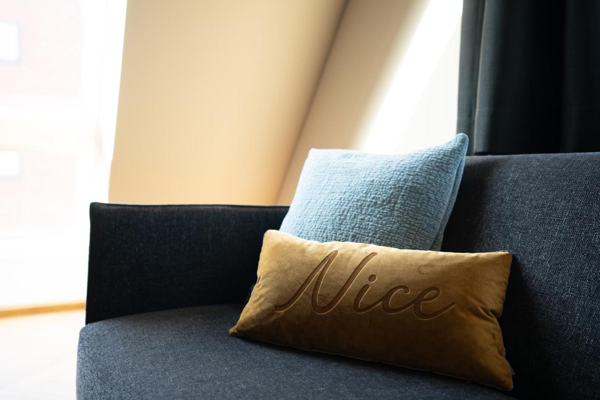 Hotel Nice Laupheim Extérieur photo