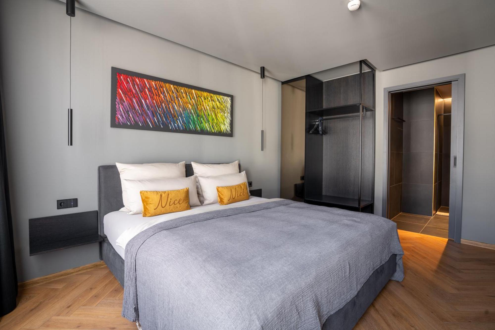 Hotel Nice Laupheim Extérieur photo
